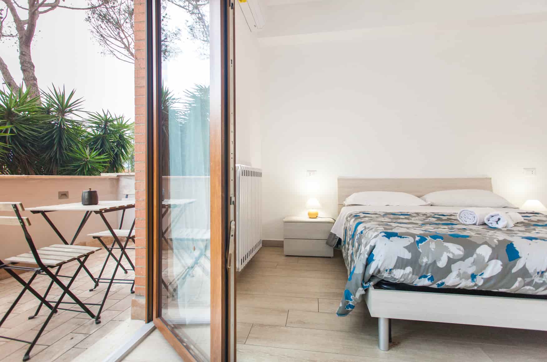 camera e balcone